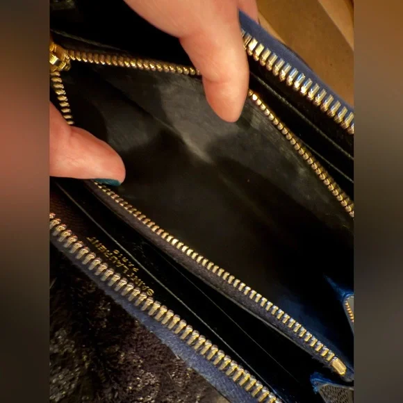 Saint Laurent YSL Authentic Monogram Large Zip Wallet in Grained Leather. - Picture 5 of 6